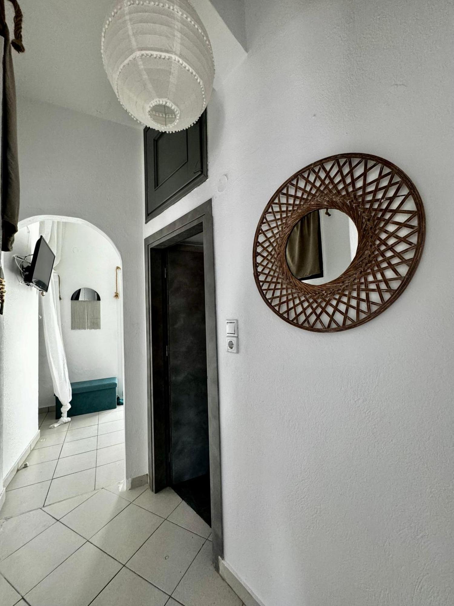 Eris Studios Adamantas  Ngoại thất bức ảnh