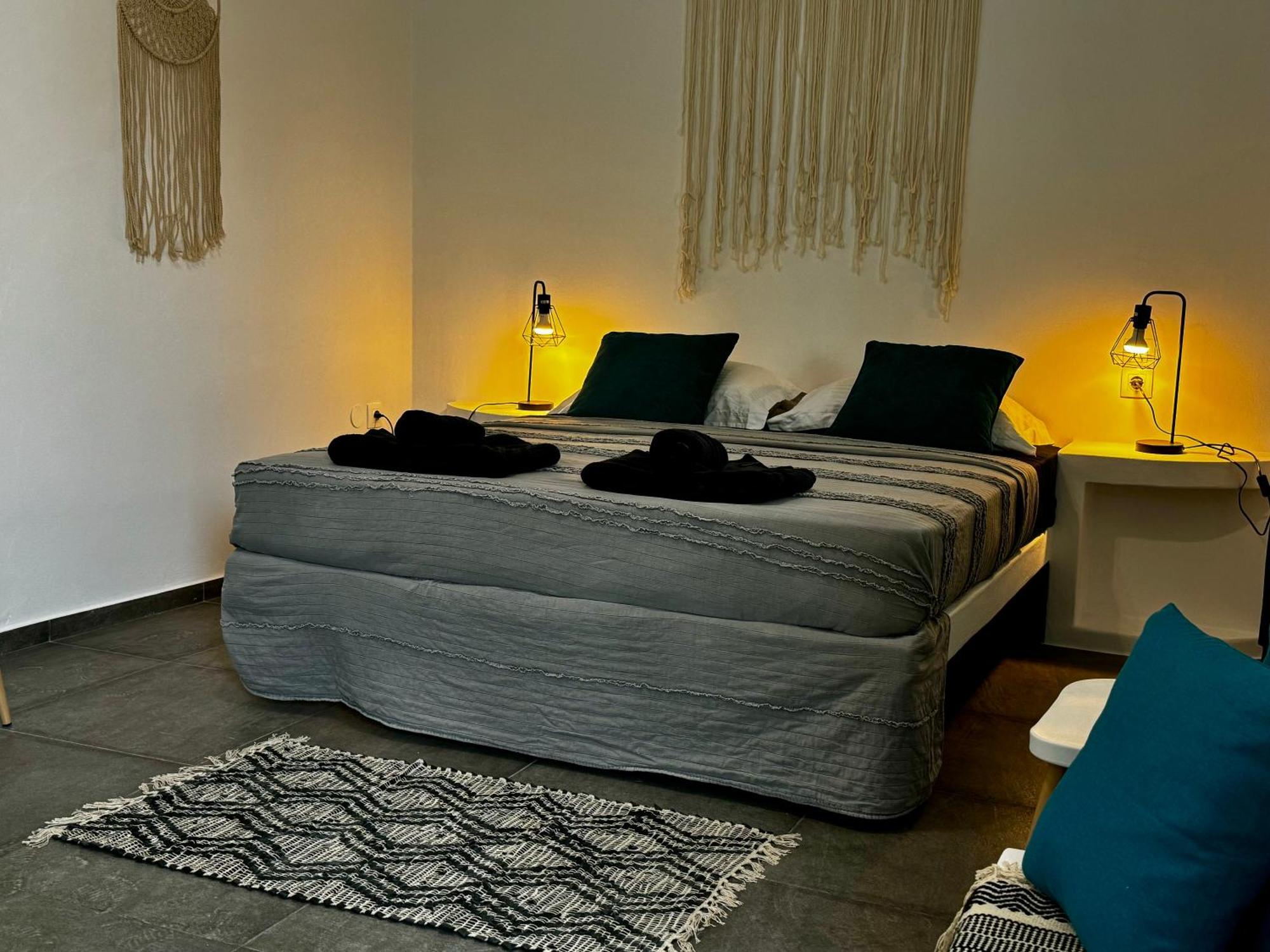 Eris Studios Adamantas  Ngoại thất bức ảnh
